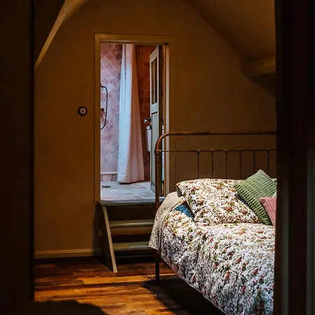 La Petite 17th Cent Near Durbuy Holiday home *
