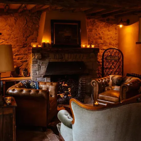 La Petite 17th Cent Near Durbuy * Clavier