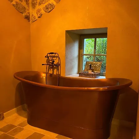 La Petite Foret 17th Cent Near Durbuy Clavier